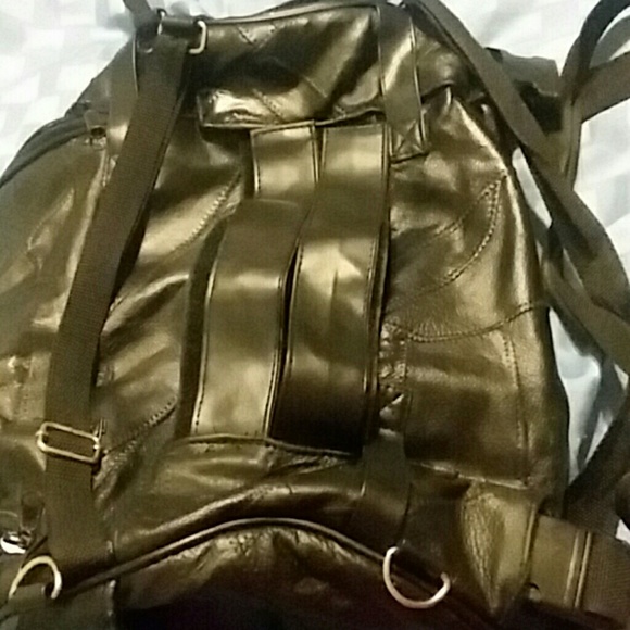 motorcycle leather saddle bag with straps. - Picture 8 of 8